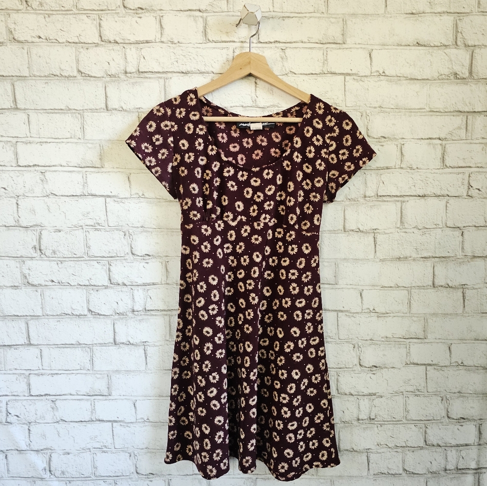 ☆ Meghan Elisse Burgundy Daisy Baby Doll Dress, 5/6 ☆